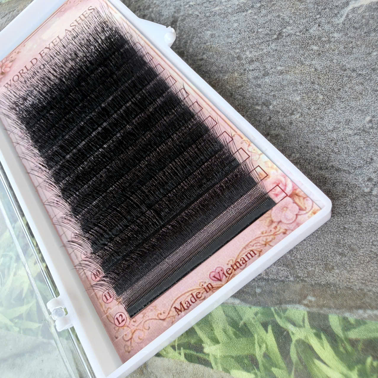 Eyelashes W Eyelashes W